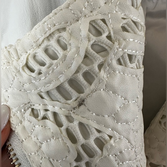 Vintage Guess Callie White Vegan Leather Moto Jacket - Picture 10 of 12